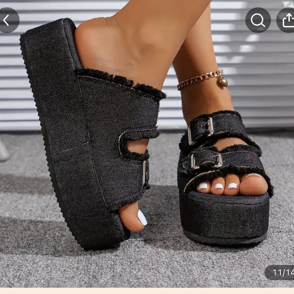 Women's Black Platform Slide Sandals